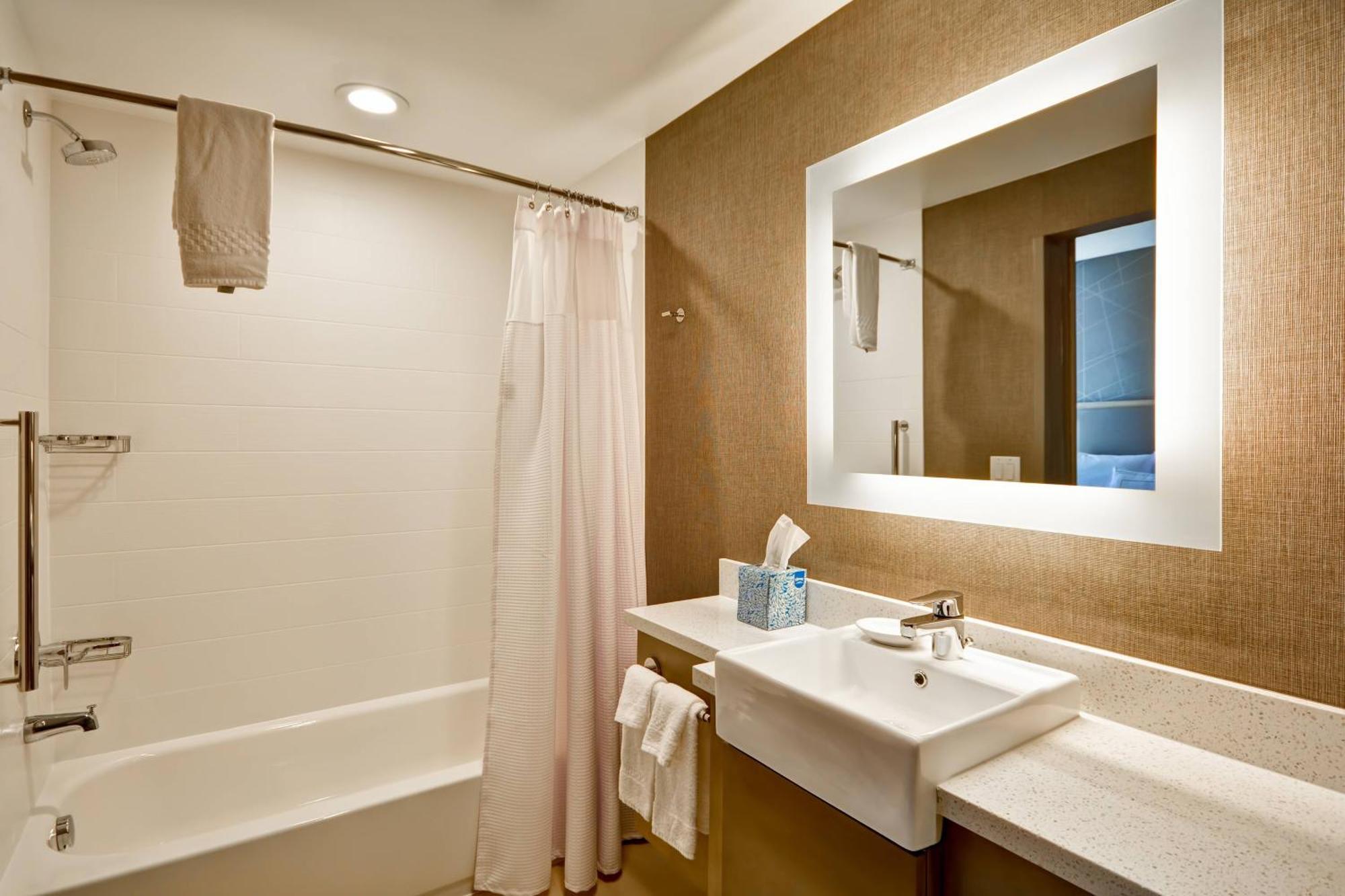 Springhill Suites By Marriott Cincinnati Blue Ash Buitenkant foto
